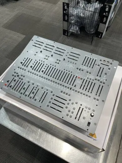 Behringer - 2600 GRAYMEANIE